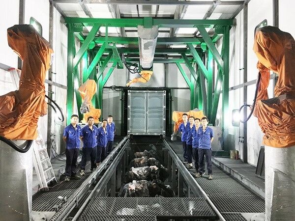 Retractable Telescopic Industrial Spray Booth: Mobile Painting Room for Heavy Machinery